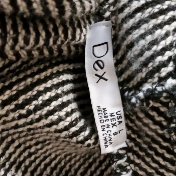 Black and White striped sweater - Picture 6 of 8